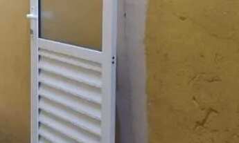 Imagem 7: Porta de alumínio Branco