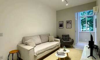 Imagem 2: Apartamento para venda em Leblon com 2 quartos, sendo 1 suíte , 70m²