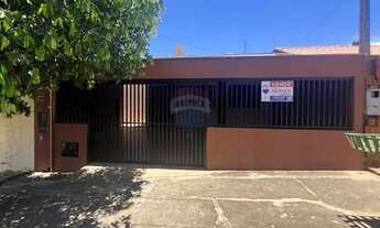 Imagem: Casa a venda com 3 dormitórios sendo 1