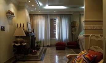 Imagem 6: Sobrado para venda tem 360 metros quadrados com 4 quartos