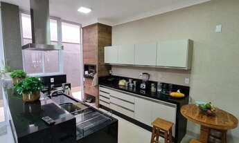 Imagem 4: Casa de condomínio para venda possui 200 metros quadrados com 3 quartos