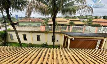 Imagem 3: Casa para venda tem 440 metros quadrados com 8 quartos