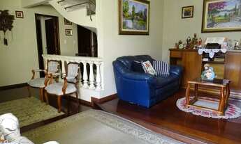 Imagem 3: Aluga se Excelente Sobrado Tripléx Mobiliado no Água Verde. Comercial e Residencial