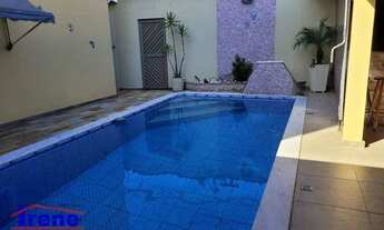 Imagem 5: Sobrado com piscina e 2 suítes à venda por R$ 480.000 - Jardim Ivoty - Itanhaém/SP