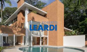 Imagem: CASA ASSOBRADADA - ALTO DA BOA VISTA - SP