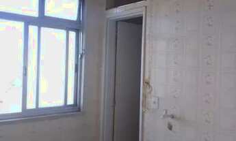 Imagem 8: Apartamento 2 dormitórios e 2 banheiros em prédio com elevador no Embaré - Santos - SP