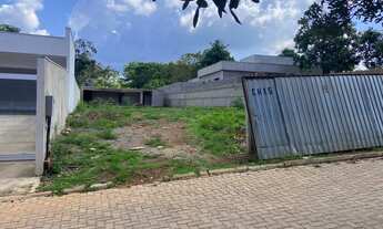 Imagem 5: Terreno com casa em construção