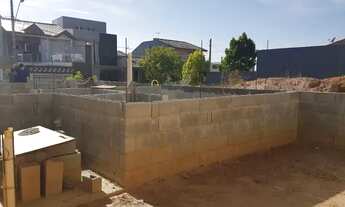 Imagem 3: Terreno Em Fase De Construção