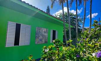 Imagem 5: Linda casa com 3 quartos - Terreno amplo - Garagem - Churrasqueira