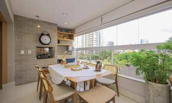 Imagem: Apartamento de luxo com três suítes plenas