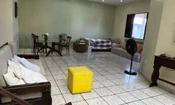 Imagem: Casa a duas ruas da entrada lateral do Mateus