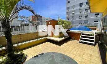 Imagem: Cobertura na primeira quadra da praia