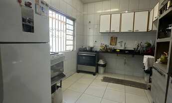 Imagem 2: Casa 03 quartos sendo uma suíte jardim Califórnia próximo ao córrego