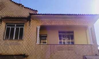 Imagem: Ótima Casa sobreposta c/ 2 qts, garagem