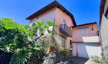 Imagem: Casa para vender e alugar em rua pública