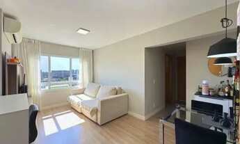 Imagem 3: Imóvel para venda possui 61 metros quadrados com 2 quartos em Menino Deus - Porto Alegre