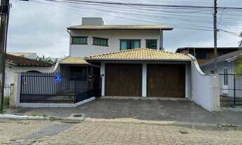 Imagem: Casa Padrão no bairro São João em Itajaí