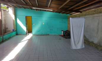 Imagem 7: Vendo terreno em Capim Macio com uma Escola edificada no local