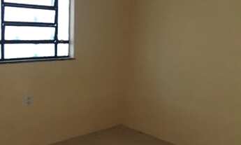 Imagem 5: Casa com 02 quartos e garagem no centro