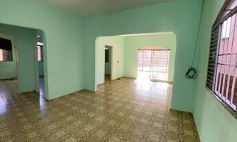 Imagem 2: Casa 3Qtos, + sala comercial+ barracão