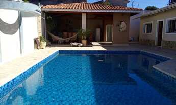 Imagem: CASA COM 3 DORMITÓRIOS E PISCINA EM TERRENO