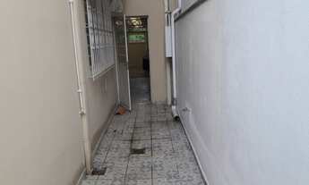 Imagem 5: Casa para aluguel e venda possui 304 metros quadrados com 4 quartos