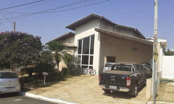 Imagem: Casa Térrea com 3 Suítes e Piscina no