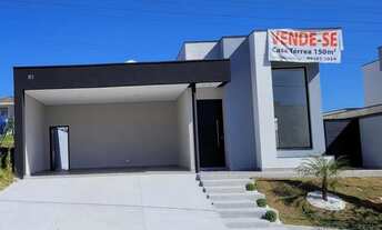 Imagem: Casa térrea em condomínio fechado recém