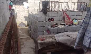 Imagem 3: Vende se um terreno já com uma área 30² construída