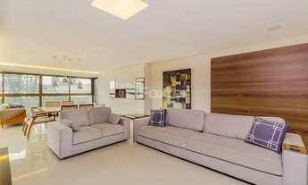 Imagem 2: Apartamento para venda possui 216 metros quadrados com 3 quartos em Tristeza - Porto Alegr