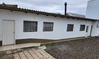 Imagem: Alugo casa com Água e Internet inclusos