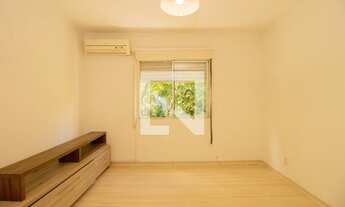 Imagem 2: Apartamento para Aluguel - Petrópolis, 2 Quartos, 55 m2