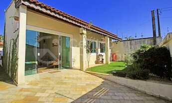 Imagem 4: CASA com piscina e 4 quartos em Peruíbe, no bairro Parque Balneario Oasis