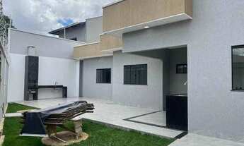 Imagem 2: Casa para venda com 230 metros quadrados com 2 quartos