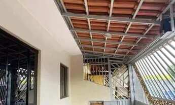 Imagem 2: CASA EM MARINGA Casa com 2 dormitórios