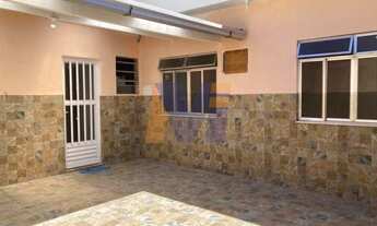 Imagem: Casa de rua-LOCAÇÃO-Rocha Miranda-Rio