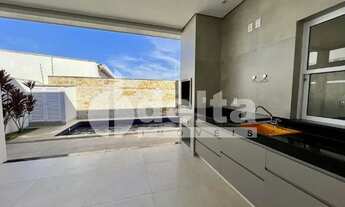 Imagem 4: Casa em condomínio à venda, 3 quartos, 3 suítes, 2 vagas, Laranjeiras - Uberlândia/MG