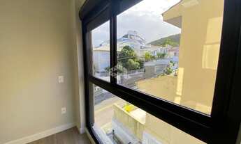 Imagem 4: Apartamento para venda tem 74 metros quadrados com 2 quartos em Coqueiros - Florianópolis