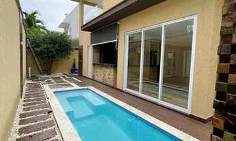 Imagem 7: Casa de condomínio sobrado para venda possui 350 metros quadrados com 4 quartos