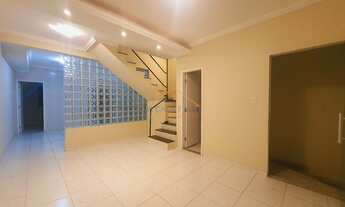 Imagem: Casa Geminada, 2 andares com 3 quartos sendo