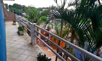 Imagem 10: Casa à venda com 3 quartos, piscina e edícula em Santa Felicidade