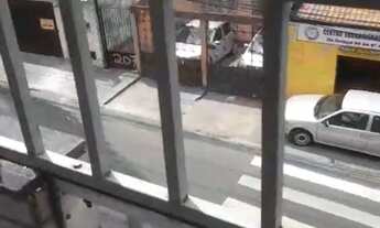 Imagem 2: Ótimo imóvel (apartamento), 2? andar, frente de rua principal em S. Caetano