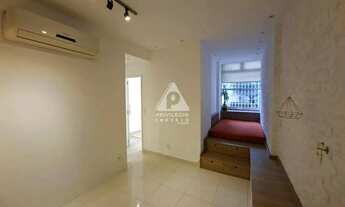 Imagem 2: Sala e quarto Apartamento com 1 dormitório