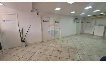 Imagem: LOCAÇÃO Espaço com 8 consultórios