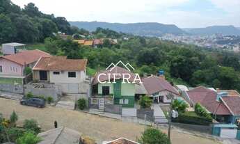 Imagem 2: Casa de Alvenaria - Venda - 04 dormitórios - 165m2 - Semi Mobiliada - Piscina - Rua Guilhe