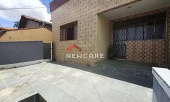 Imagem 2: Casa em Rua José de Assis - Camargos - Belo Horizonte/MG