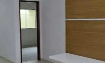 Imagem 4: ALUGA-SE EXCELENTE CASA RES. FECHADO PARQUE DEZ / SHANGRILA