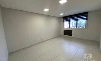 Imagem 4: Sala comercial com 30 m² e 01 banheiro