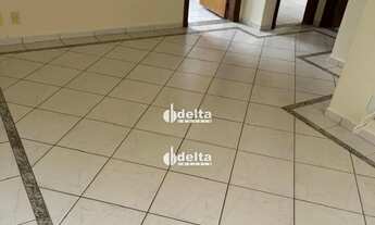 Imagem 3: Apartamento com 2 quartos sendo 1 suíte disponível para venda no bairro Santa Mônica em Ub