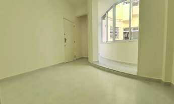 Imagem: Seu Novo Lar Reformado no Coração do Largo